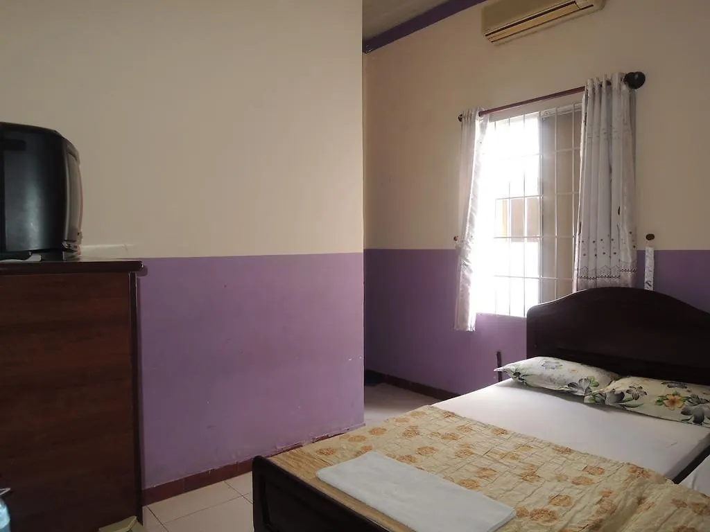 Quan Son Hotel Να Τρανγκ 0*,